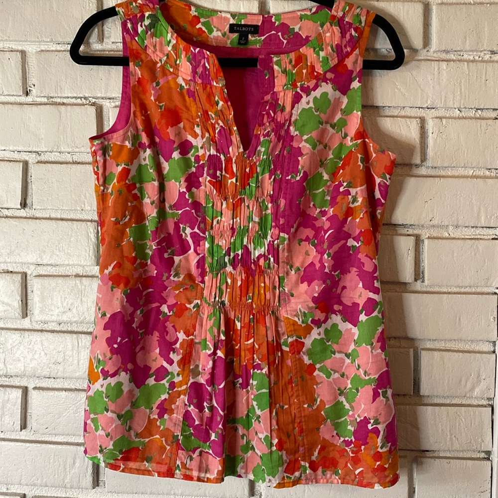 Talbots floral split neck pin tuck sleeveless blouse